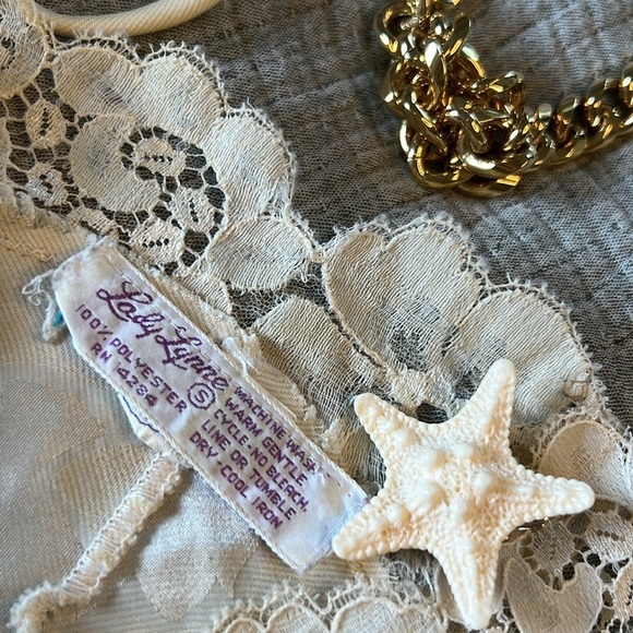 VINTAGE 70s Ladies Union Made in USA Lady Lynne Lingerie Camisole Ivory Lace | S - Picture 7 of 13